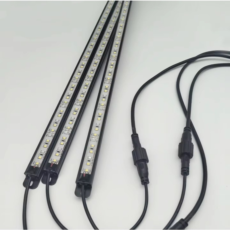 مصباح LED مقاوم للماء IP68 لحو - مراجعة Aquarium Blue Marine Reef وسعره